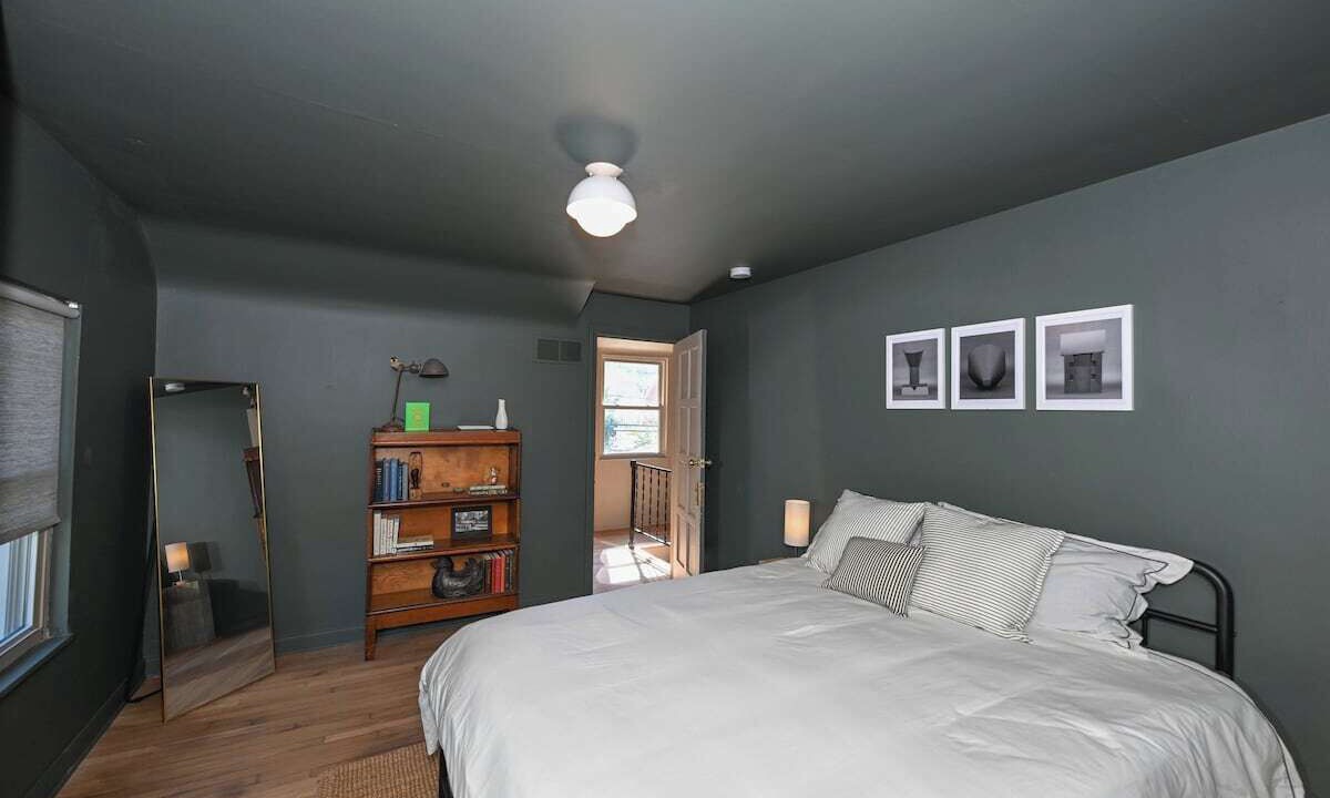 Photo of Bedroom in Cleveland Heights