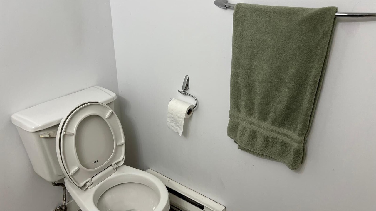 Photo of Bathroom in Saanich West