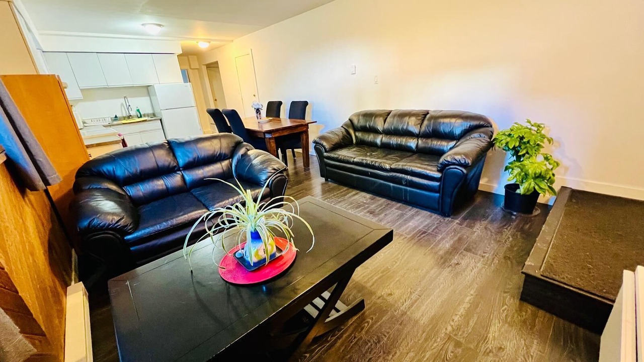 Photo of Livingroom in Saanich West