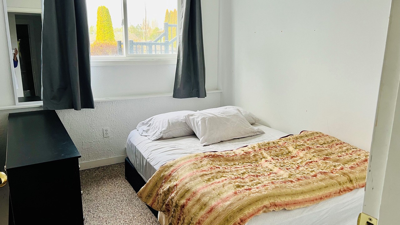 Photo of Bedroom in Saanich West