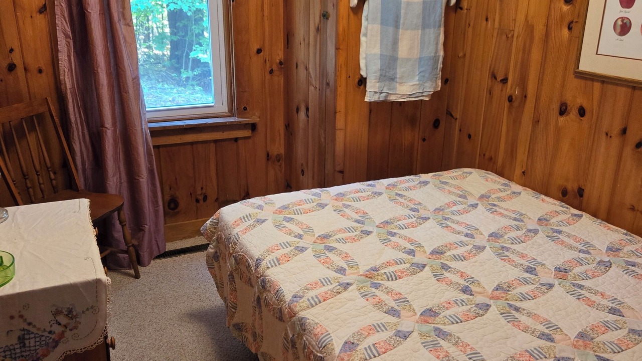Photo of Bedroom in Hadley