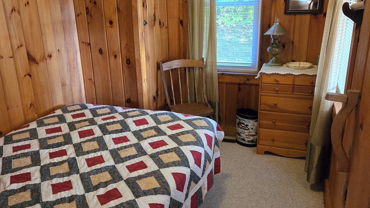 Photo of Bedroom in Hadley