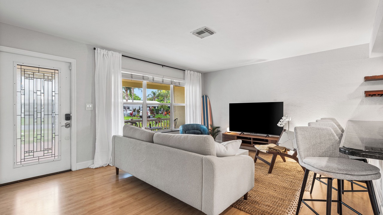 Photo of Bedroom in Garden Isles