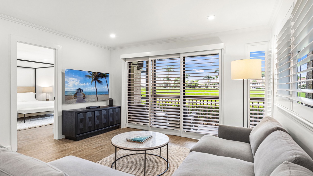 Photo of Livingroom in Hunt Club