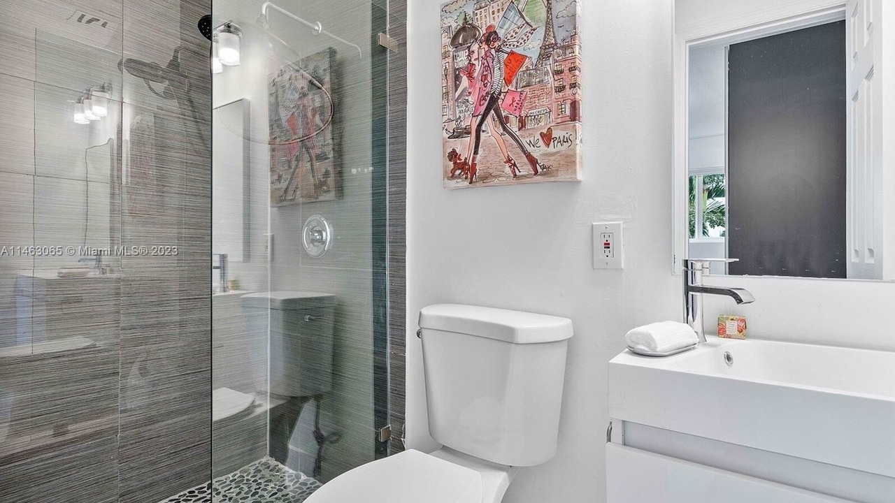Photo of Bathroom in Highland Lakes