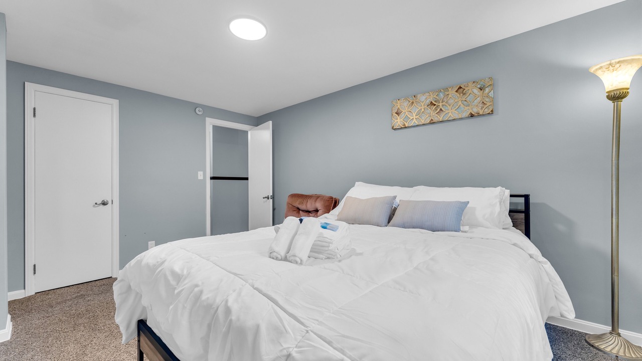 Photo of Bedroom in Cuyahoga Falls
