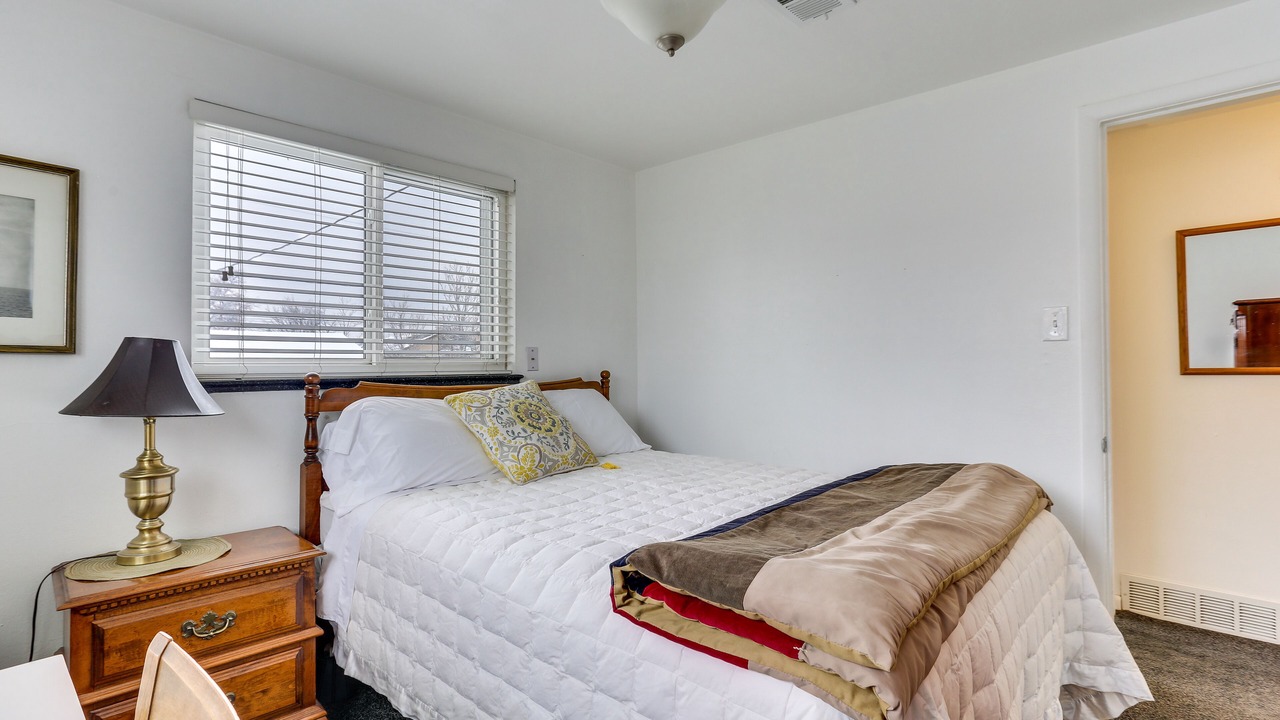 Photo of Bedroom in Rosedale