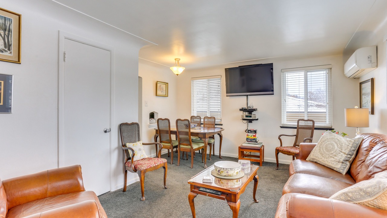 Photo of Livingroom in Rosedale