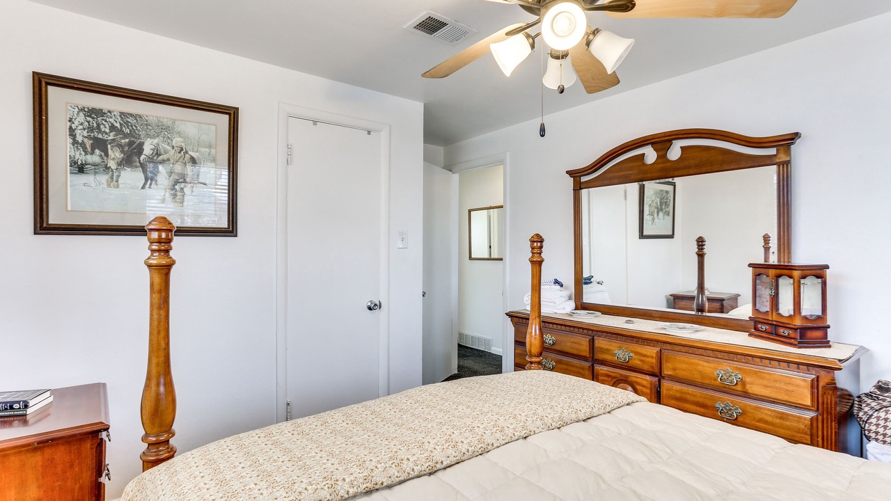 Photo of Bedroom in Rosedale