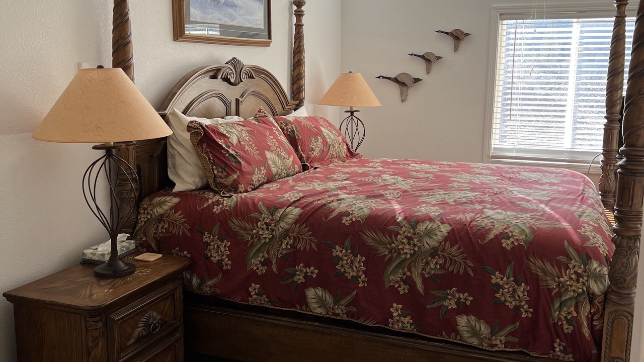 Photo of Bedroom in Lake City