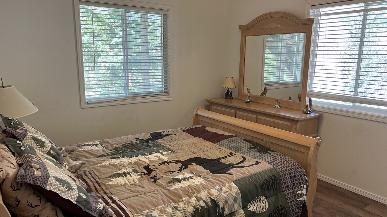 Photo of Bedroom in Lake City