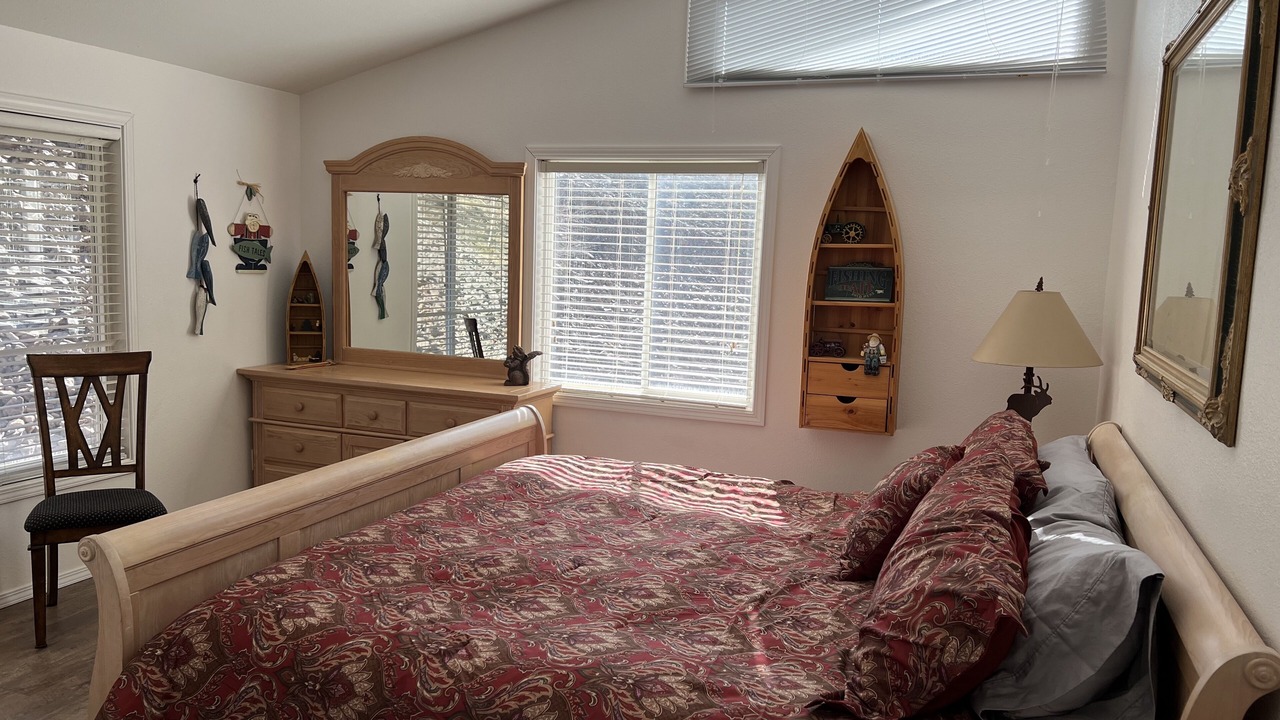 Photo of Bedroom in Lake City