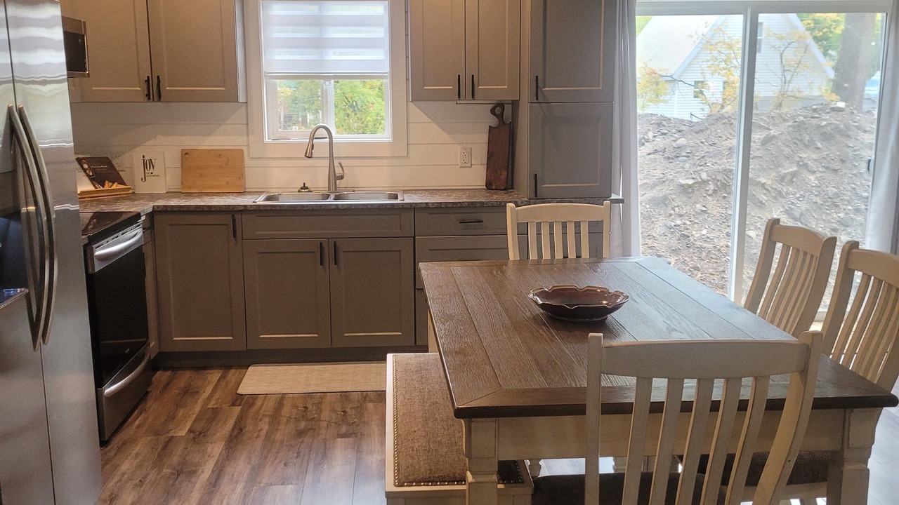 Photo of Kitchen in Okanagan-Similkameen
