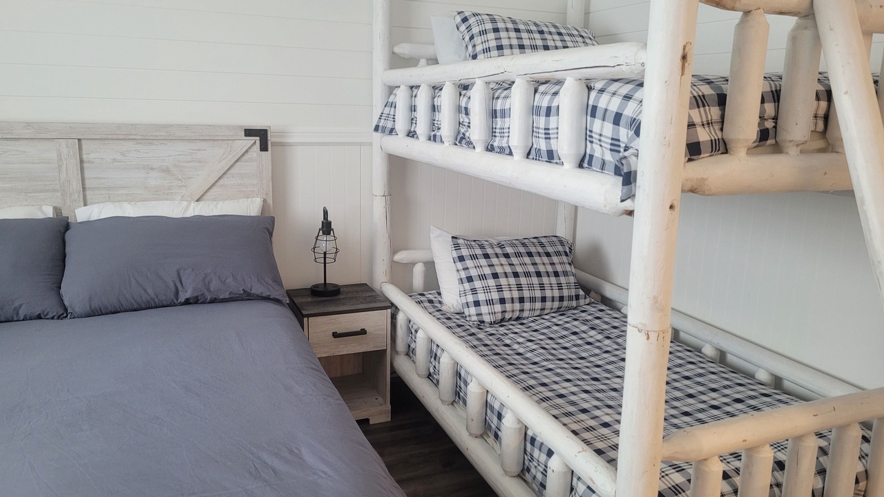 Photo of Bedroom in Okanagan-Similkameen