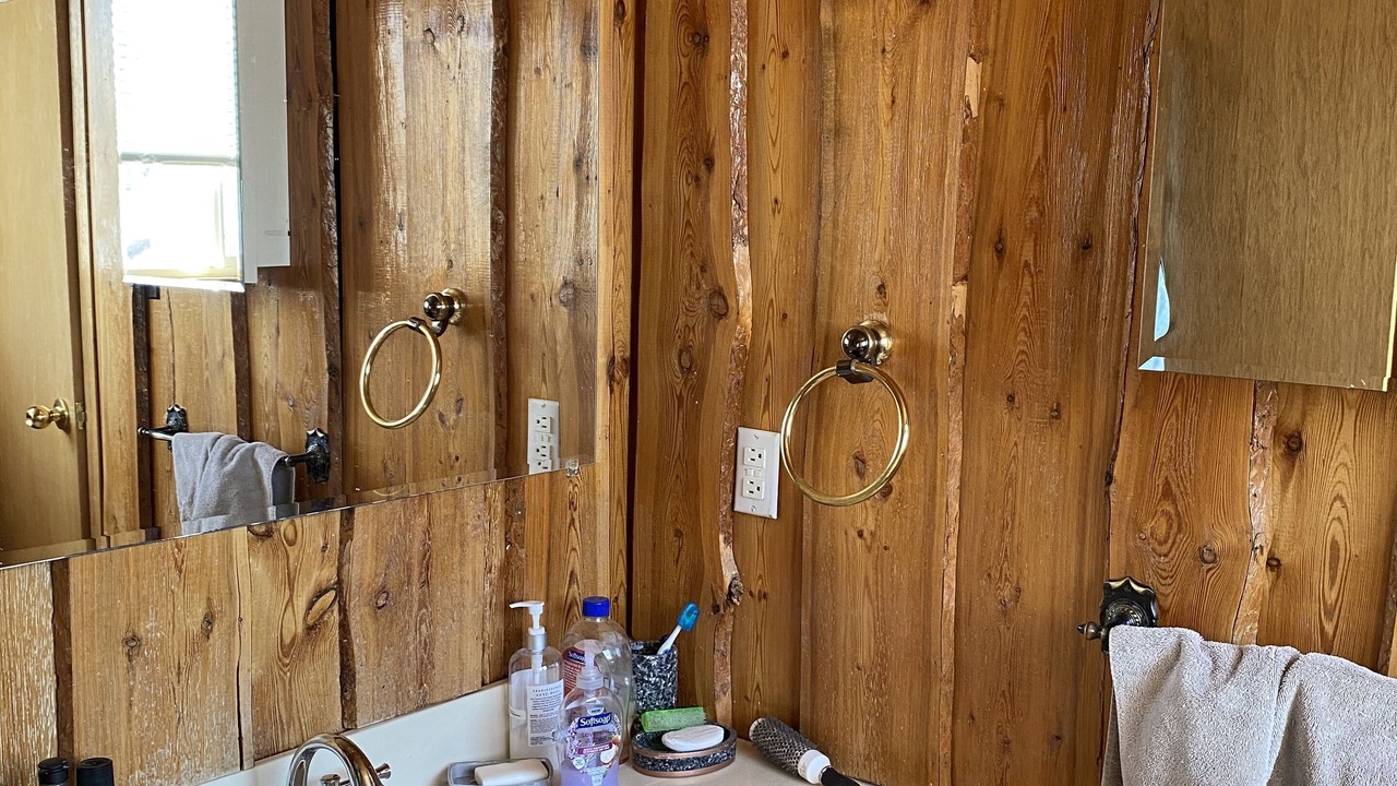 Photo of Bathroom in Central Alberta