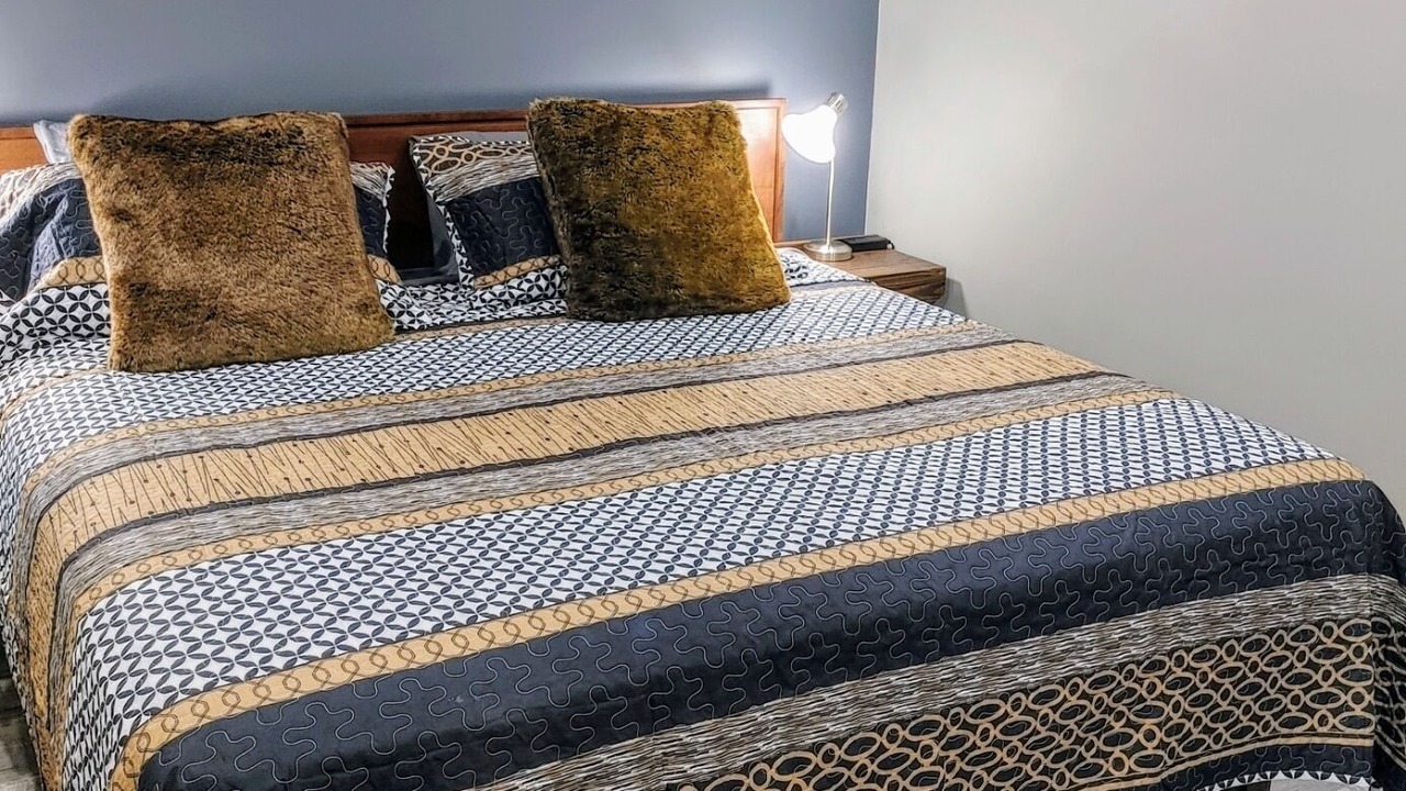 Photo of Bedroom in Okanagan-Similkameen