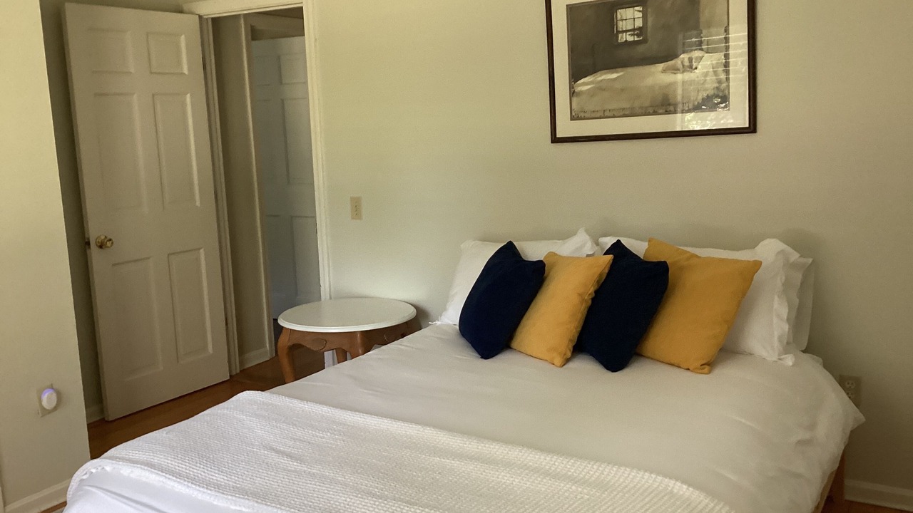 Photo of Bedroom in West Tremont