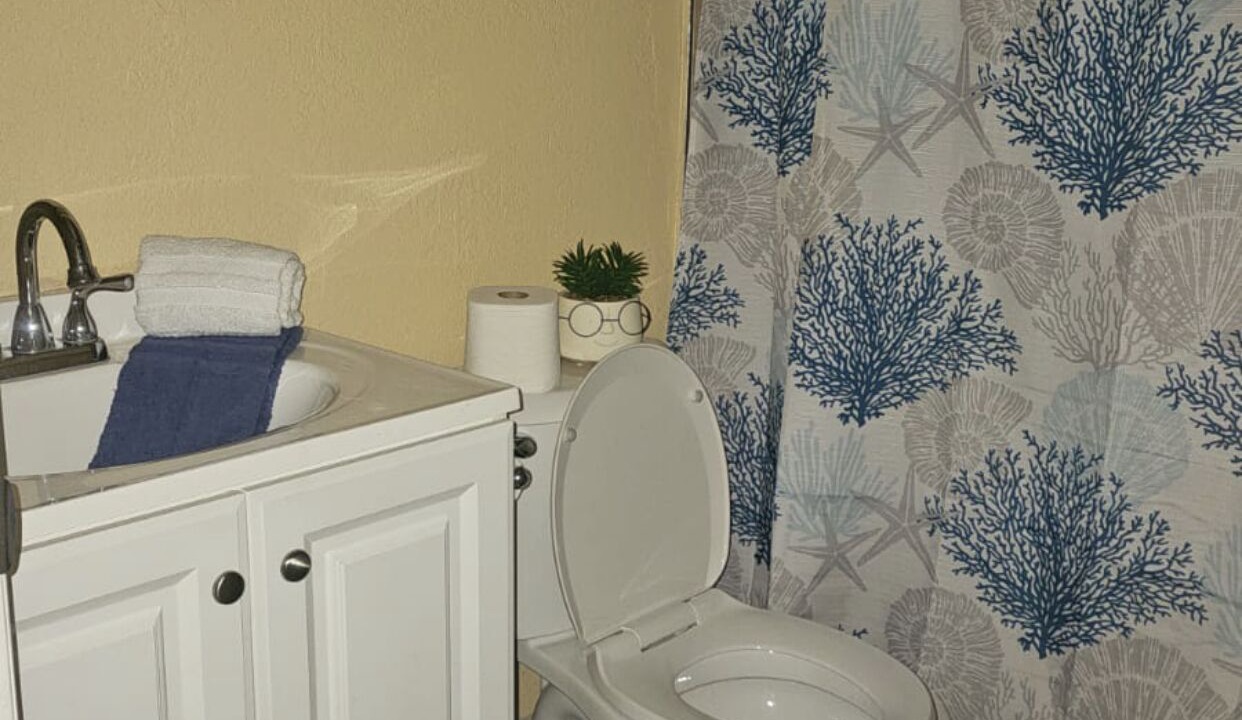 Photo of Bathroom in Miami Gardens