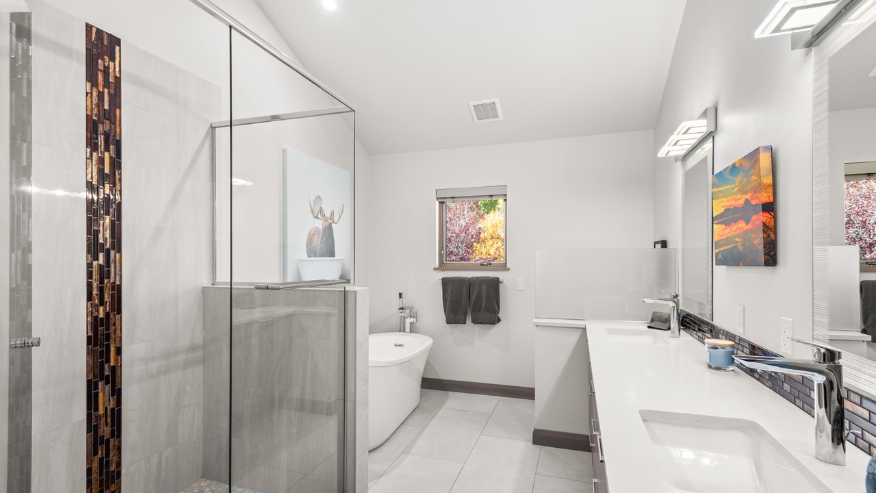 Photo of Bathroom in Basalt