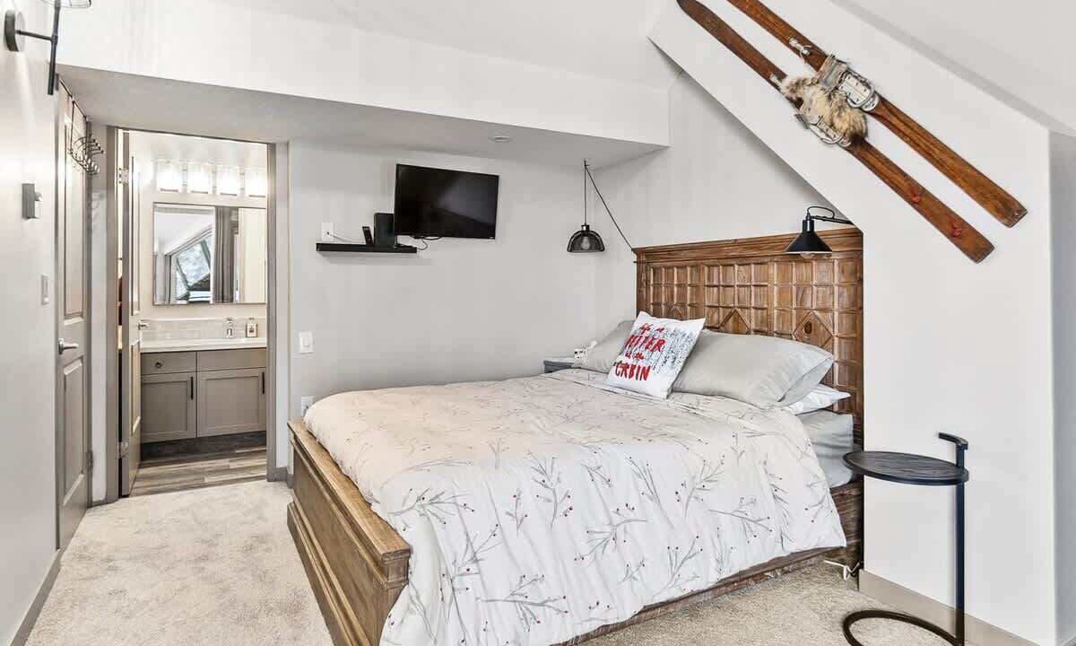 Photo of Bedroom in Big White Ski Resort