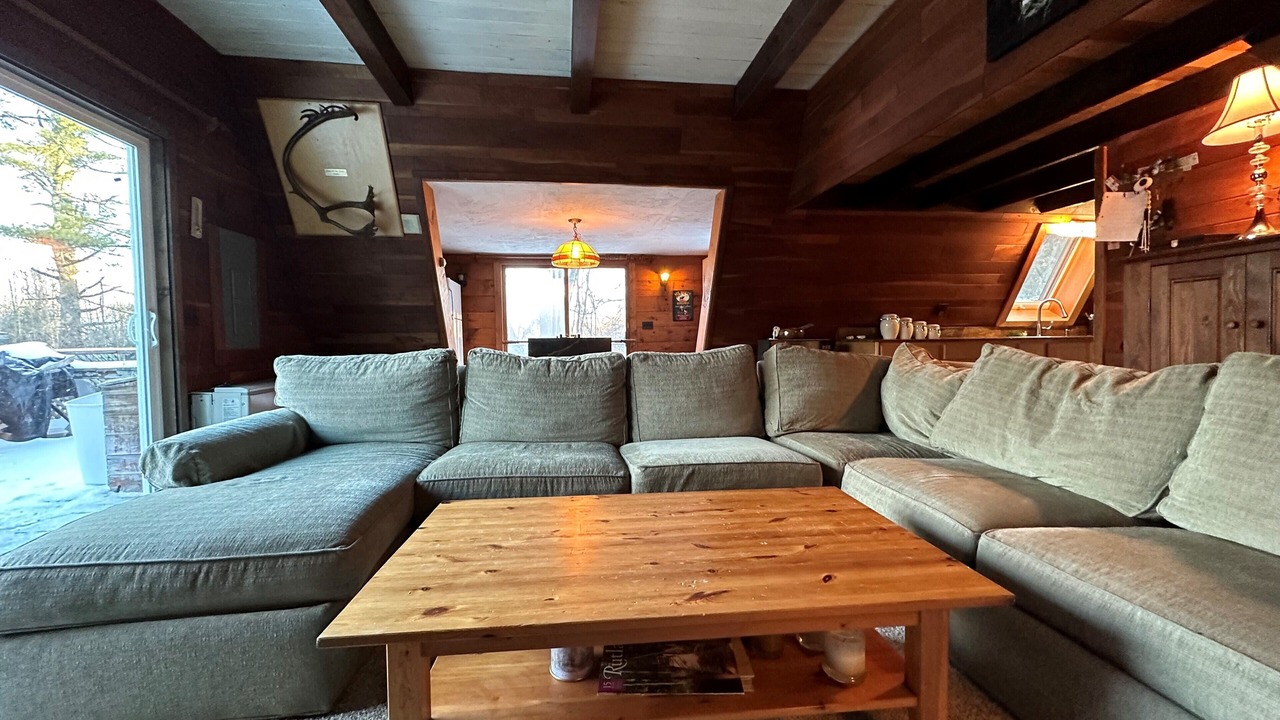 Photo of Livingroom in Belmont