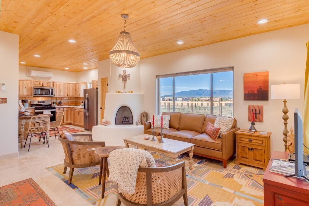 Photo of Livingroom in Taos