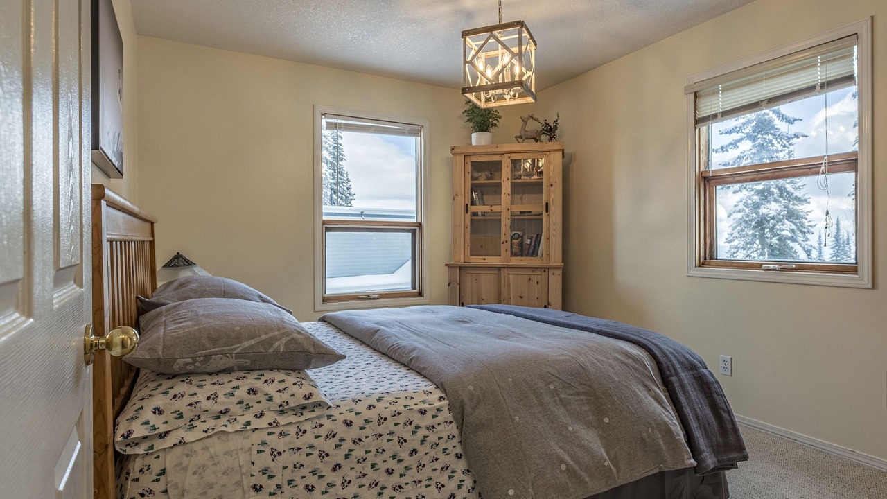 Photo of Bedroom in Silver Star Mountain