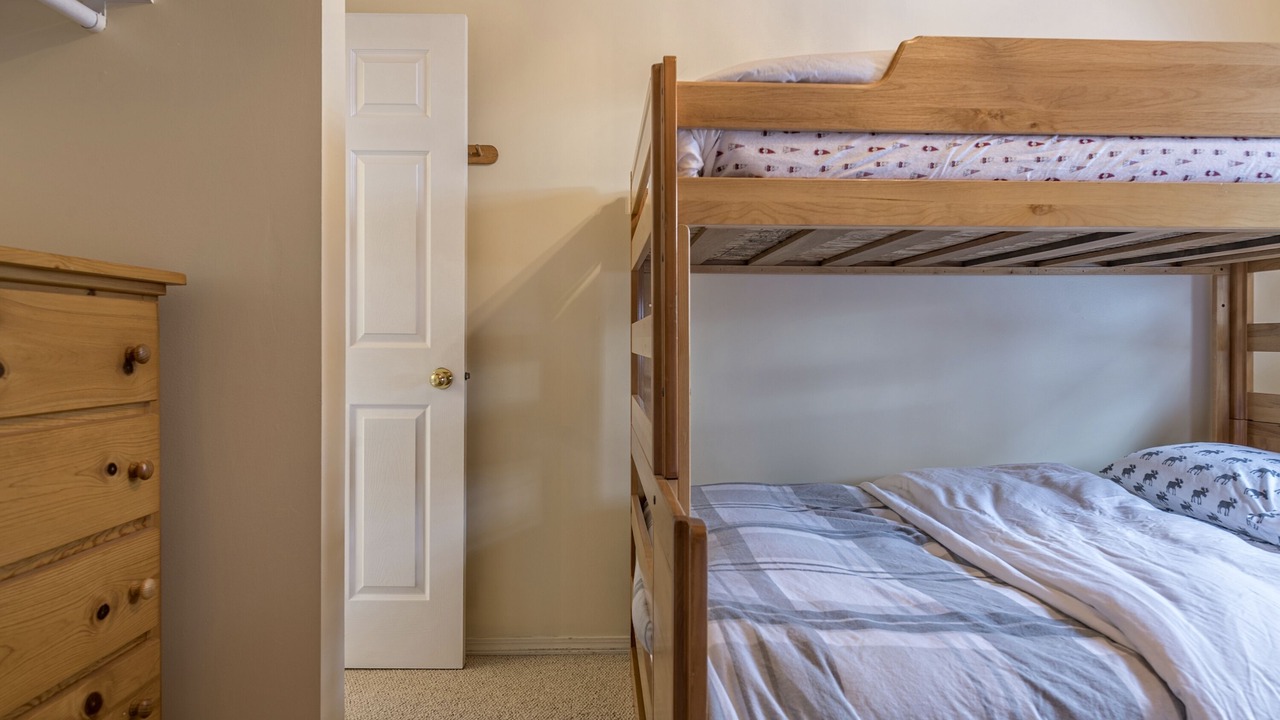 Photo of Bedroom in Silver Star Mountain