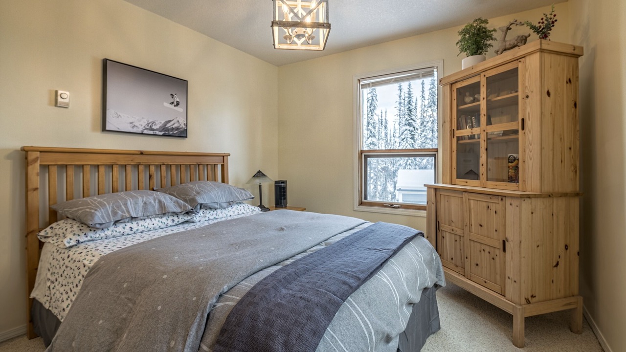 Photo of Bedroom in Silver Star Mountain