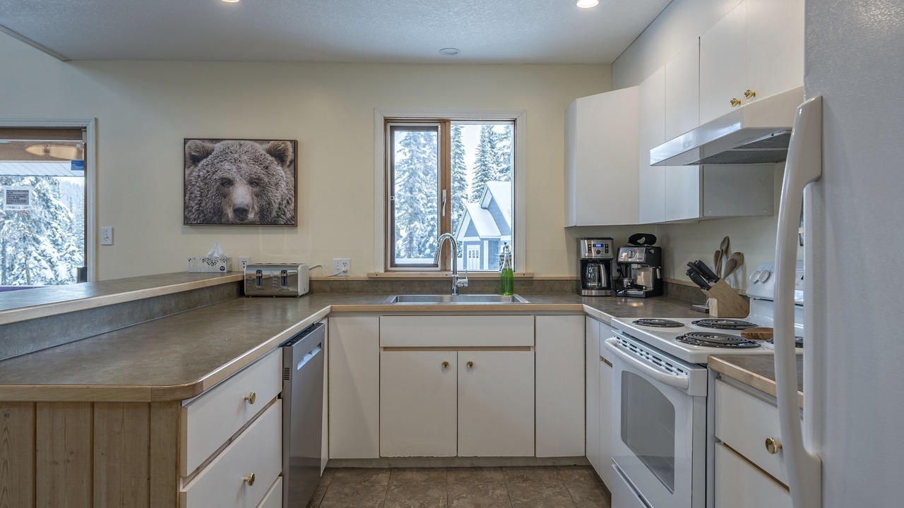 Photo of Kitchen in Silver Star Mountain