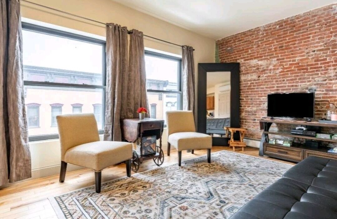 Photo of Livingroom in South End