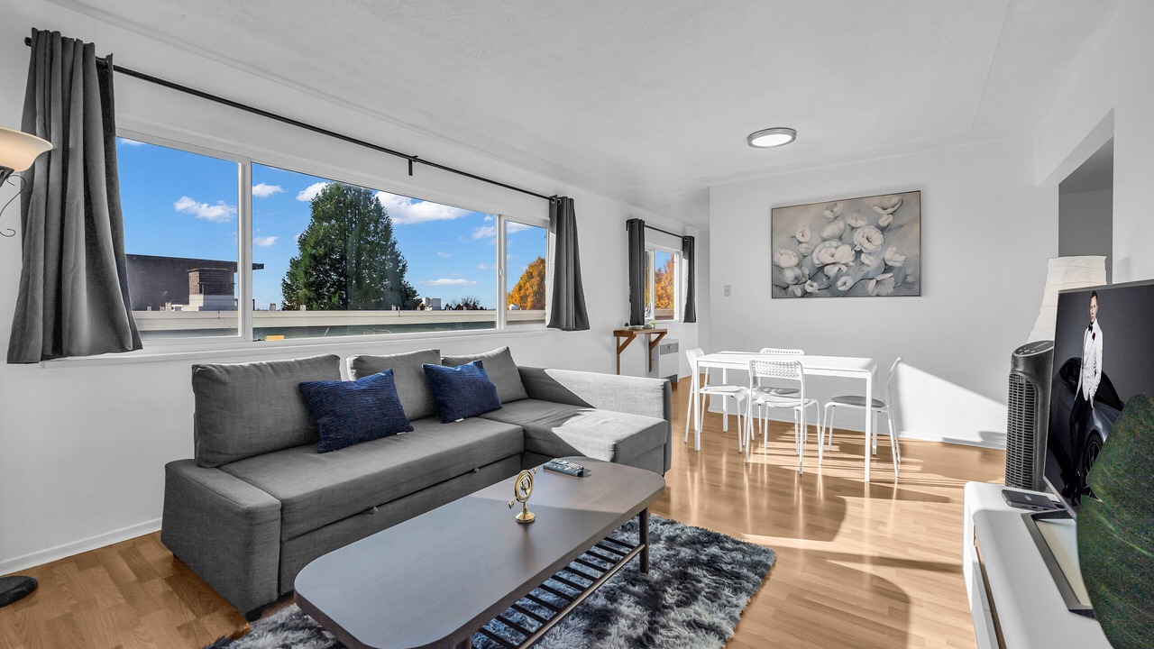 Photo of Livingroom in Marpole