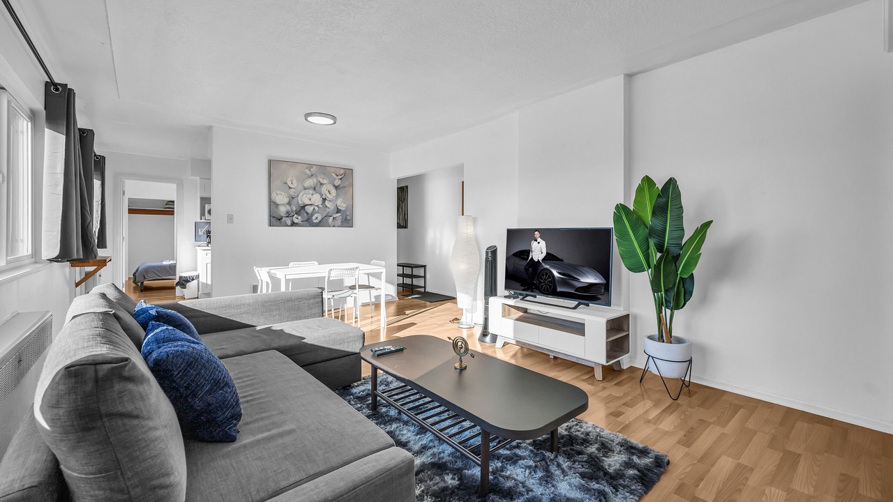 Photo of Livingroom in Marpole