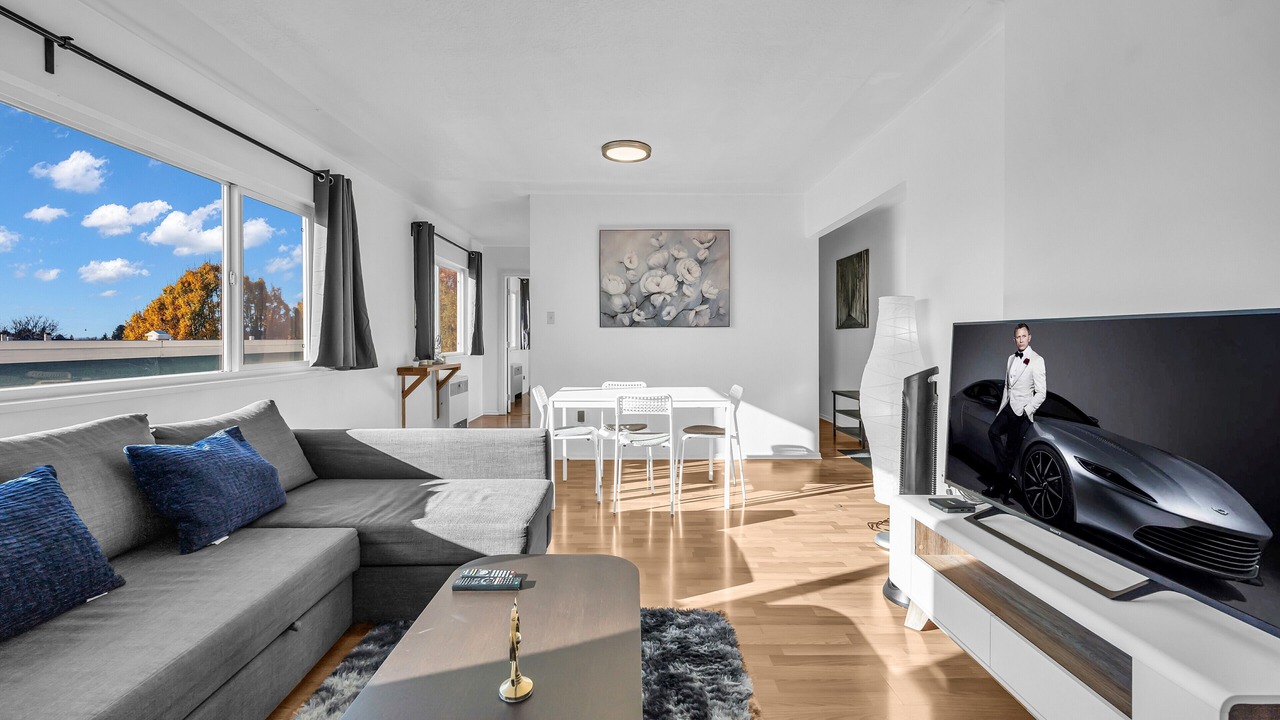 Photo of Livingroom in Marpole