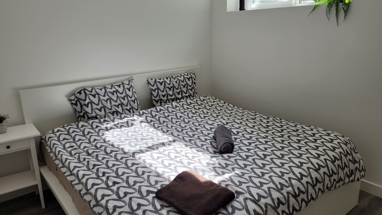 Photo of Bedroom in Whyte ave