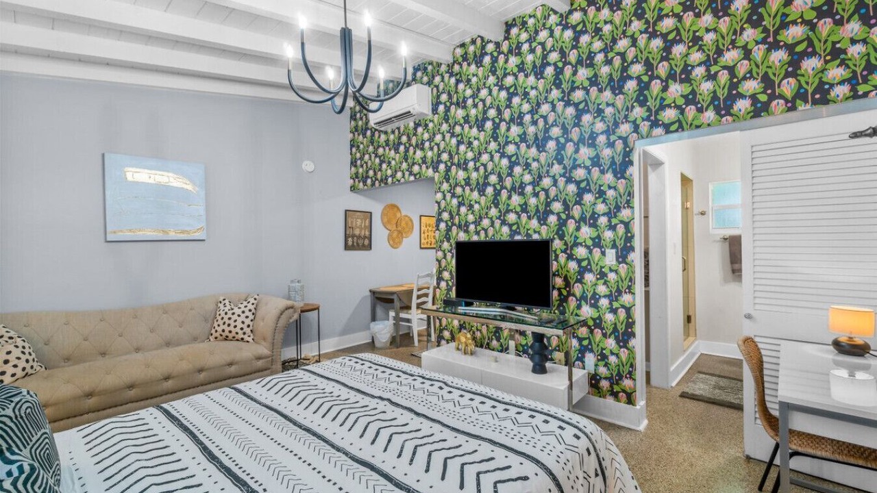 Photo of Bedroom in Highland Park Delray