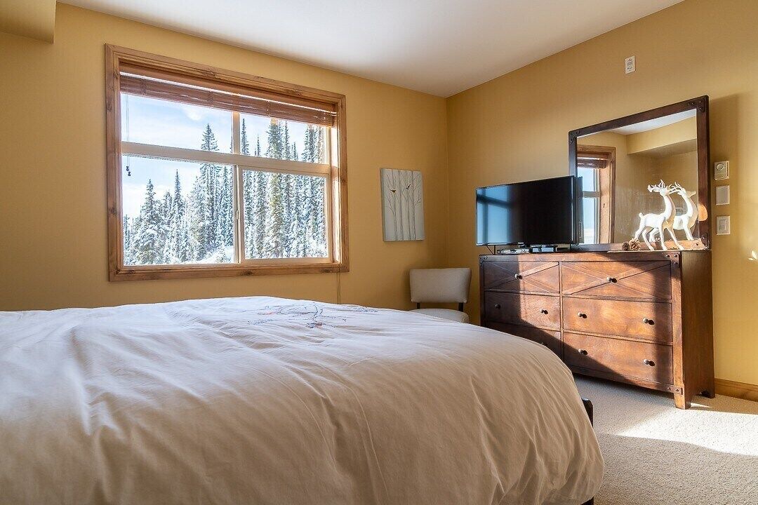 Photo of Bedroom in Big White Ski Resort