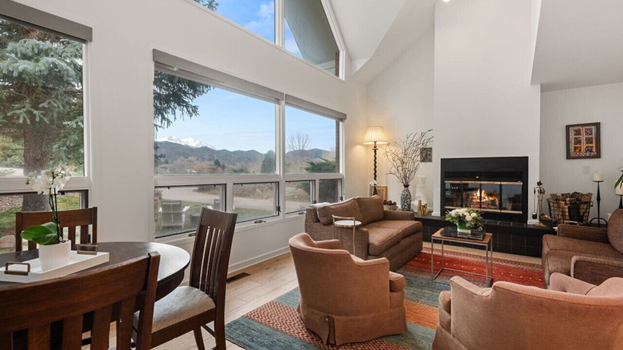 Photo of Livingroom in Basalt