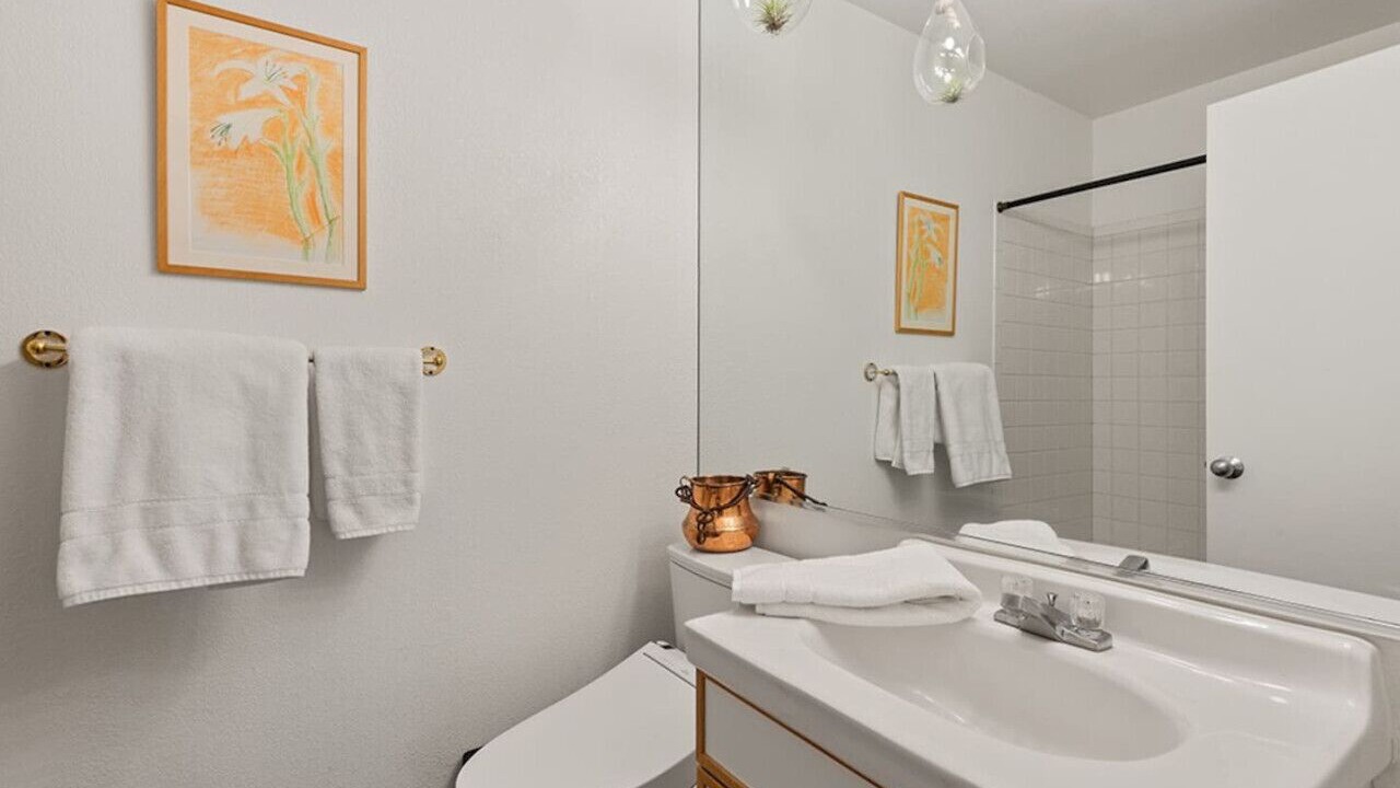 Photo of Bathroom in Basalt