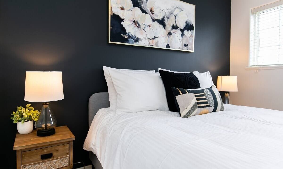 Photo of Bedroom in Colwood