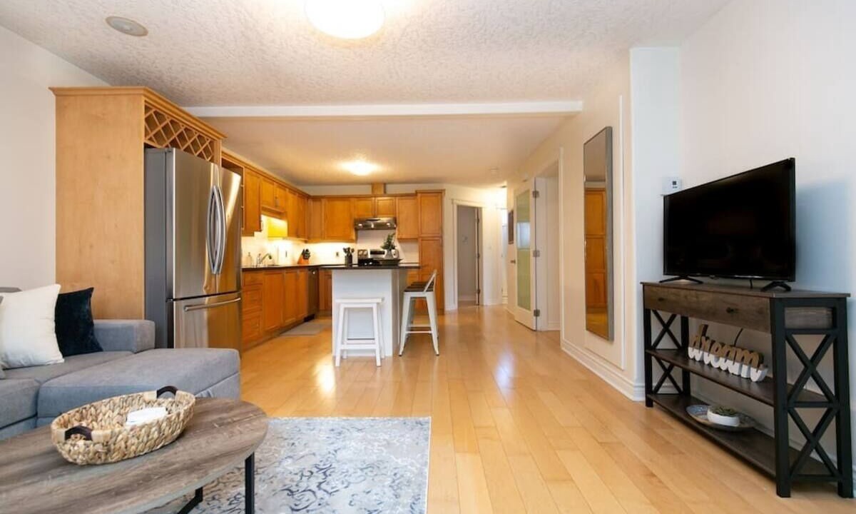 Photo of Livingroom in Colwood