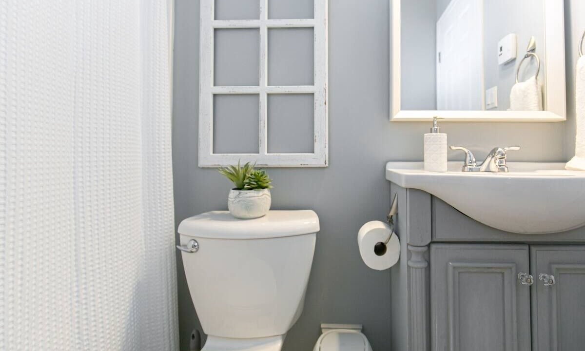 Photo of Bathroom in Colwood