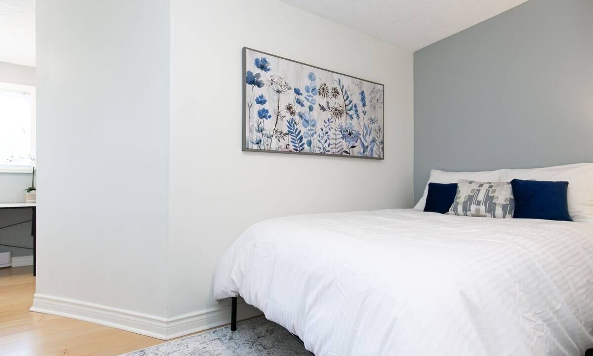Photo of Bedroom in Colwood