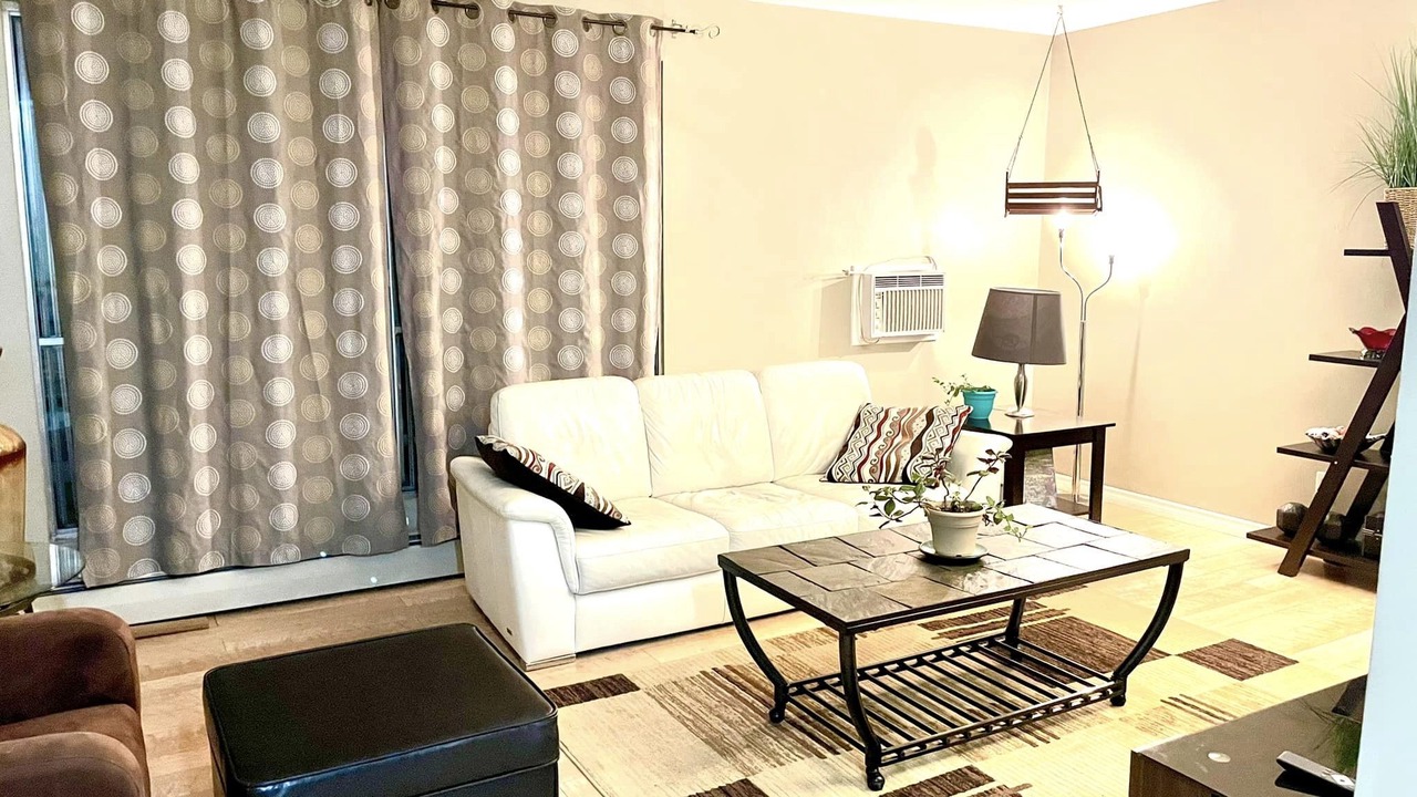 Photo of Livingroom in Saskatoon Downtown
