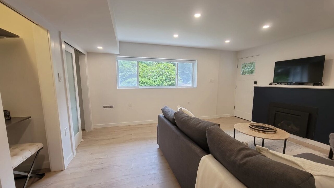 Photo of Livingroom in Lynn Valley