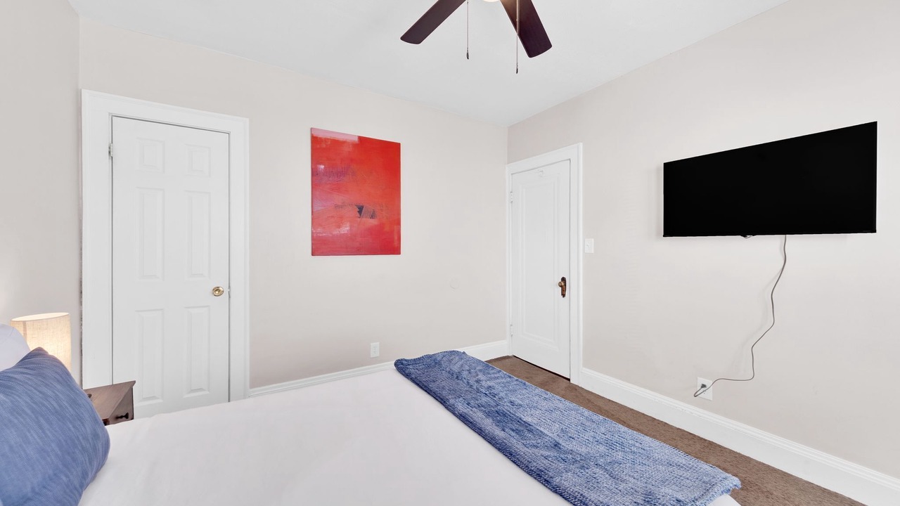 Photo of Bedroom in East Cleveland