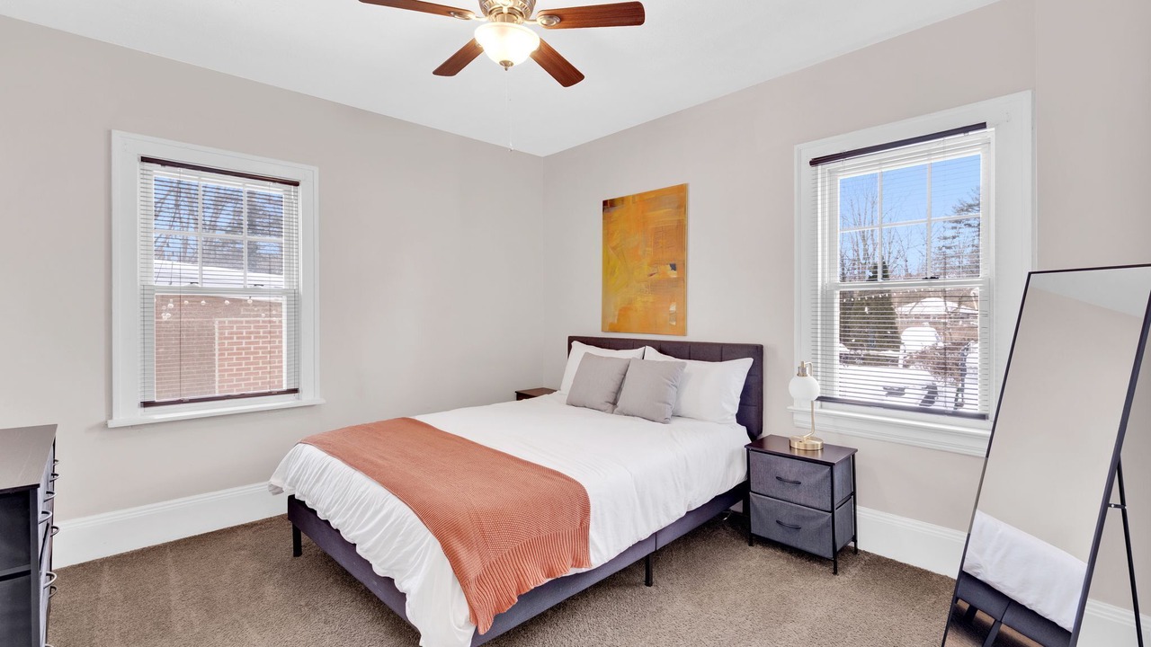 Photo of Bedroom in East Cleveland