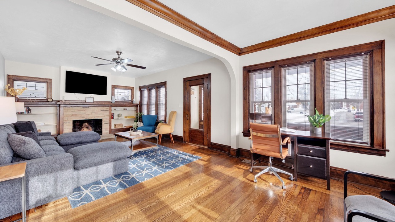 Photo of Livingroom in East Cleveland