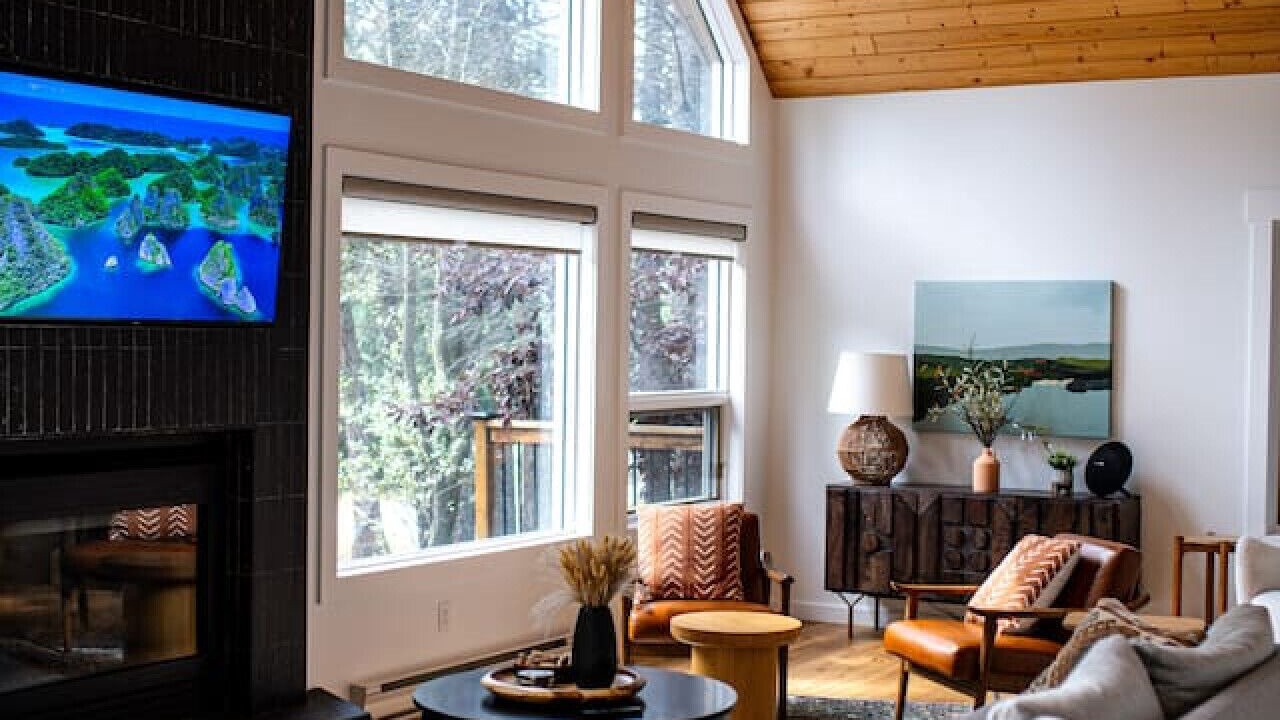 Photo of Livingroom in East Kootenay