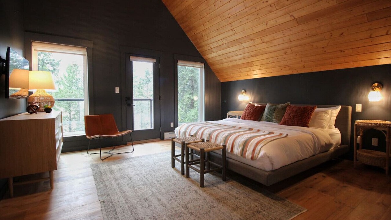 Photo of Bedroom in East Kootenay